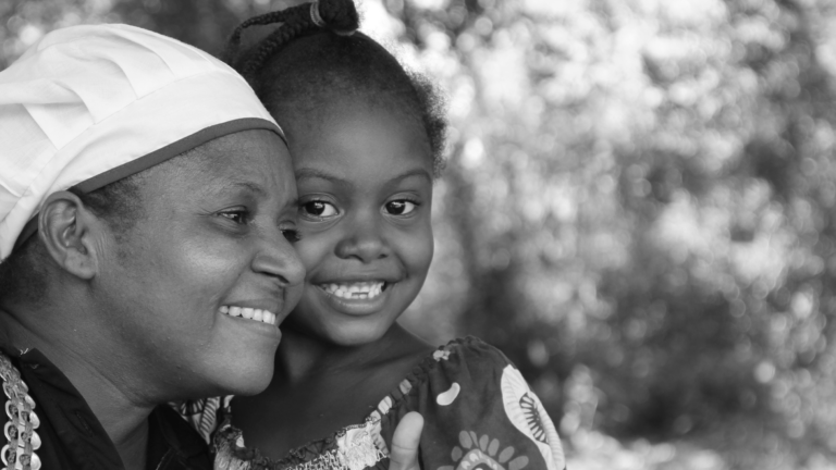 hero-communities-02-bw