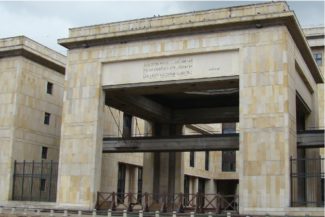 RUY_Columna_Una corte