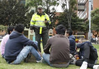 Policía, espacio público, alcohol, código de policía