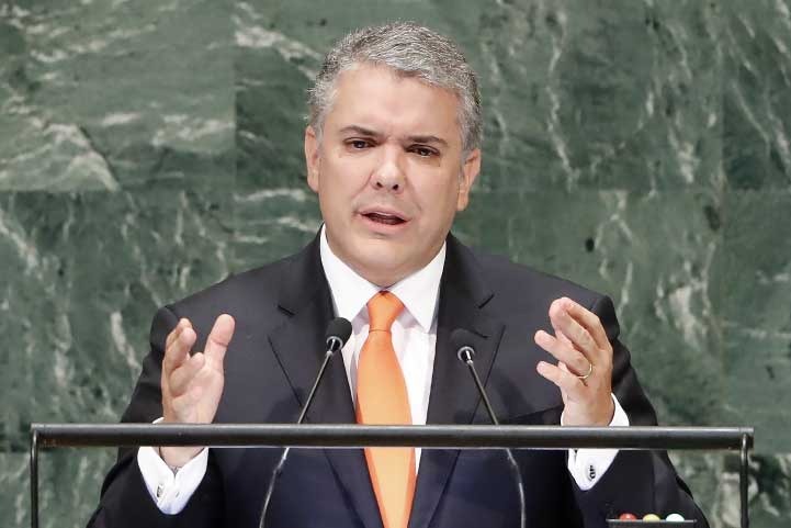 Iván Duque, Nueva York, Dosis mínima