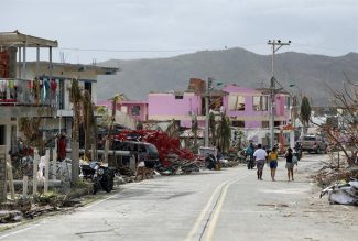 Habitantes de Providencia, la isla más afectada del Archipiélago, del que hacen parte también las islas de San Andrés y Santa Catalina, sobreviven en condiciones precarias tras la destrucción que dejó el huracán Iota.