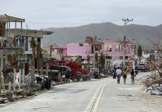 Habitantes de Providencia, la isla más afectada del Archipiélago, del que hacen parte también las islas de San Andrés y Santa Catalina, sobreviven en condiciones precarias tras la destrucción que dejó el huracán Iota.