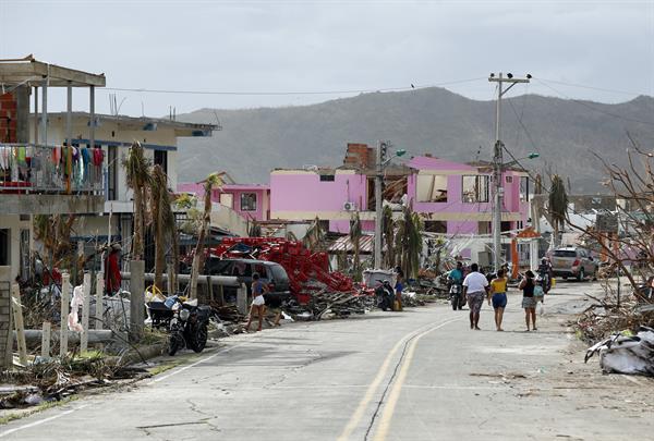 Habitantes de Providencia, la isla más afectada del Archipiélago, del que hacen parte también las islas de San Andrés y Santa Catalina, sobreviven en condiciones precarias tras la destrucción que dejó el huracán Iota.