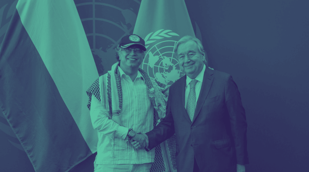 El secretario general de la ONU, António Guterres (d), saludando al presidente de Colombia, Gustavo Petro, durante una reunión en la sede del organismo internacional en Nueva York.