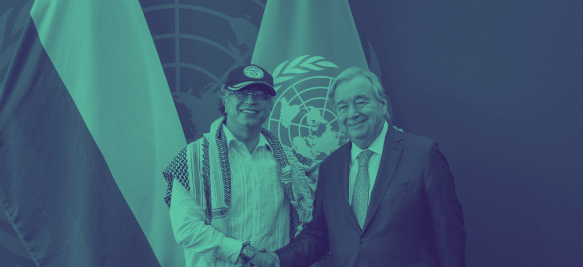 El secretario general de la ONU, António Guterres (d), saludando al presidente de Colombia, Gustavo Petro, durante una reunión en la sede del organismo internacional en Nueva York.